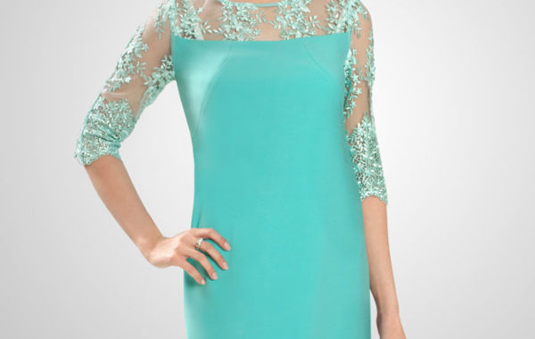 Полуприталенное платье бирюзового цвета